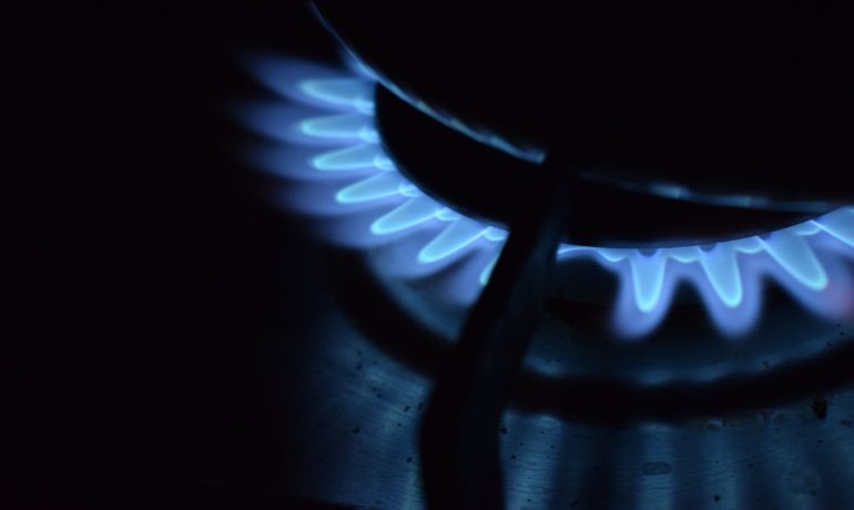 Government urged to act on energy bills after inflation hits three-decade high